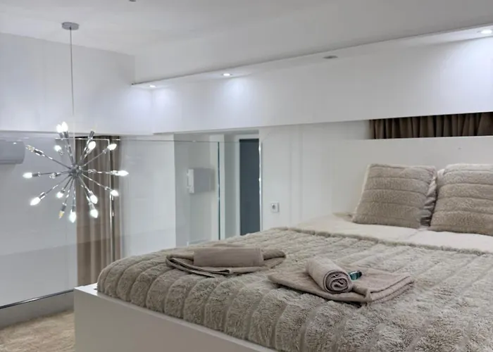 St Stephen Luxury Apartment